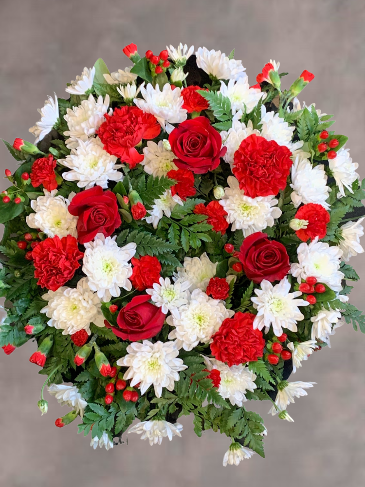 Opulent Red & White Wreath