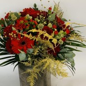 Christmas Cracker Bouquet & Candle